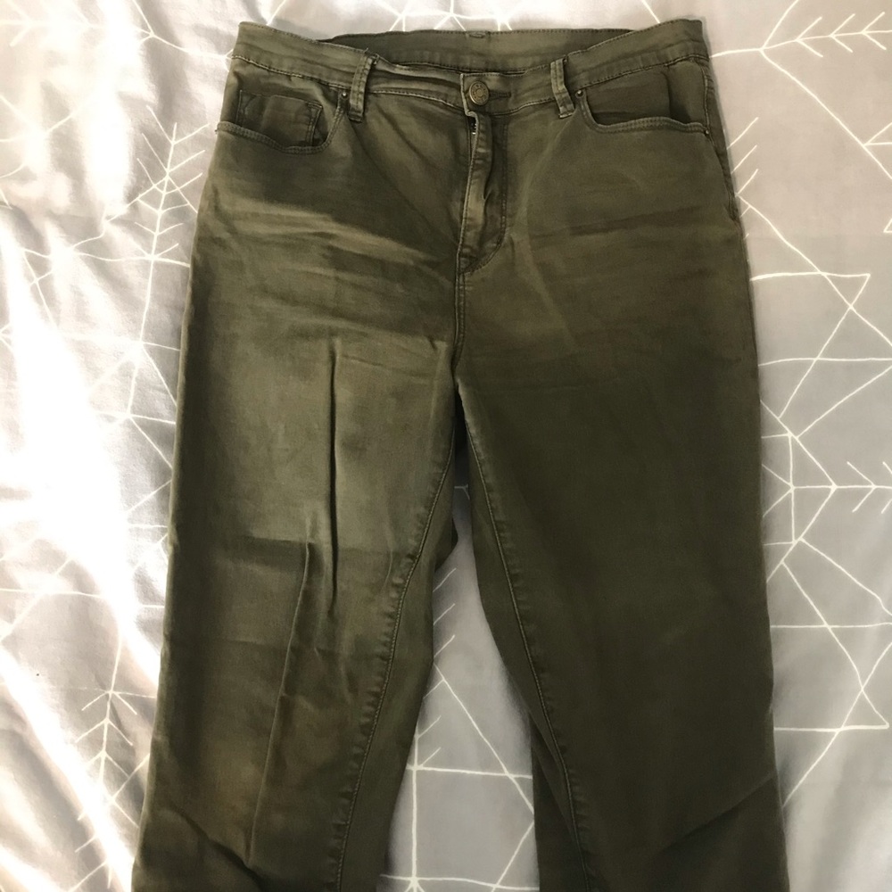 UO BDG army green jeans